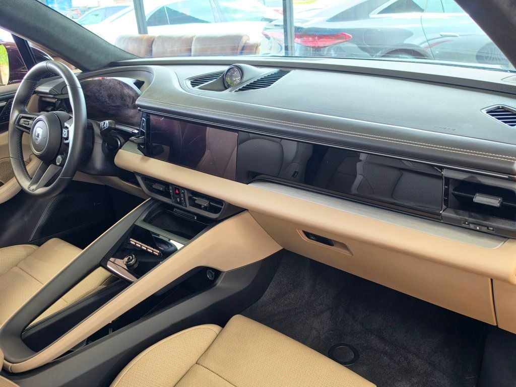 2025 Porsche Macan Electric Turbo AWD - 23058450 - 30