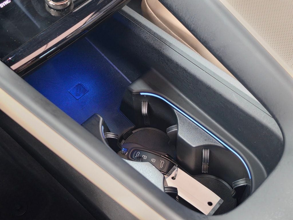 2025 Porsche Macan Electric Turbo AWD - 23058450 - 44