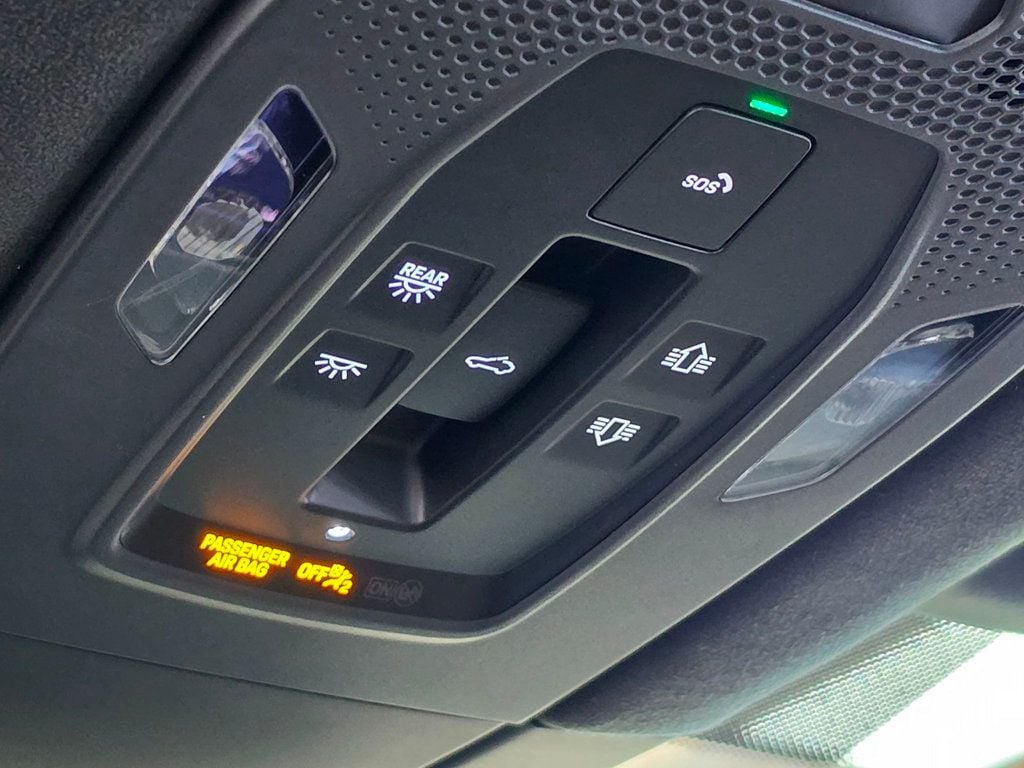 2025 Porsche Macan Electric Turbo AWD - 23058450 - 47