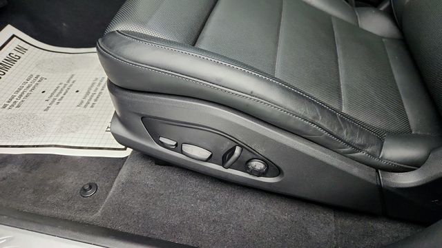 2025 Porsche Macan Electric with Premium Package, 21'' Wheels & Passenger Display - 22956586 - 11