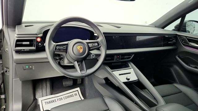 2025 Porsche Macan Electric with Premium Package, 21'' Wheels & Passenger Display - 22956586 - 12