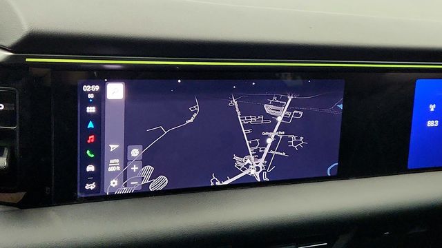 2025 Porsche Macan Electric with Premium Package, 21'' Wheels & Passenger Display - 22956586 - 17