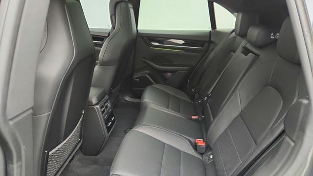 2025 Porsche Macan Electric with Premium Package, 21'' Wheels & Passenger Display - 22956586 - 20