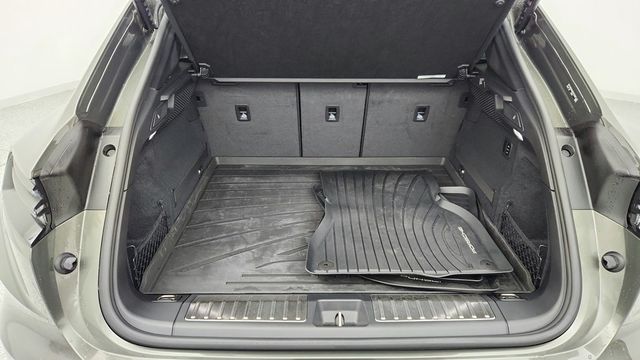 2025 Porsche Macan Electric with Premium Package, 21'' Wheels & Passenger Display - 22956586 - 21