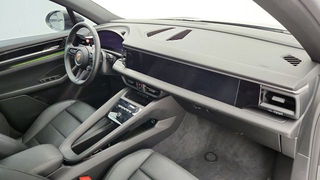 2025 Porsche Macan Electric with Premium Package, 21'' Wheels & Passenger Display - 22956586 - 24