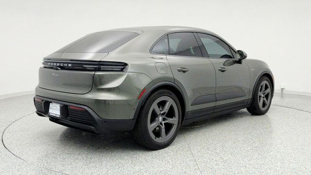 2025 Porsche Macan Electric with Premium Package, 21'' Wheels & Passenger Display - 22956586 - 4