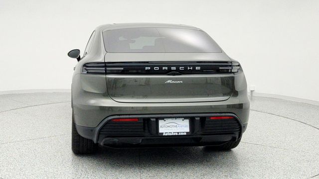 2025 Porsche Macan Electric with Premium Package, 21'' Wheels & Passenger Display - 22956586 - 5