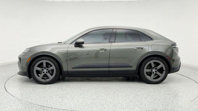 2025 Porsche Macan Electric with Premium Package, 21'' Wheels & Passenger Display - 22956586 - 7