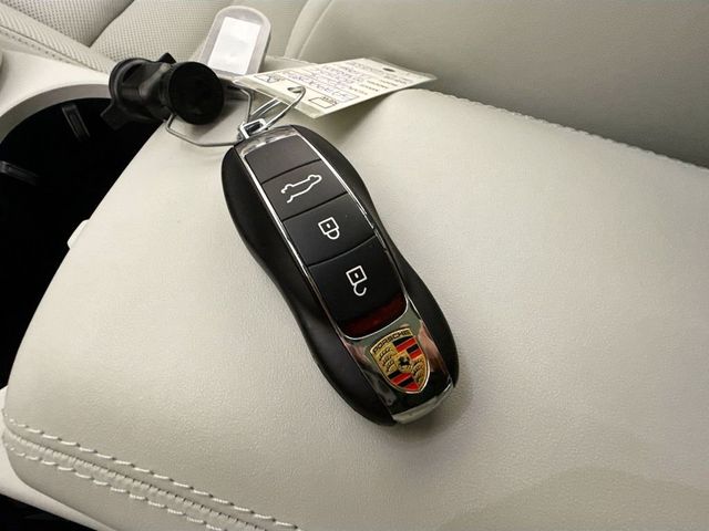 2025 Porsche Macan S - 23008251 - 16