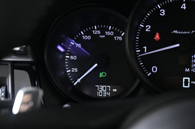 2025 Porsche Macan T - 22914150 - 13