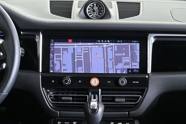 2025 Porsche Macan T - 22914150 - 14