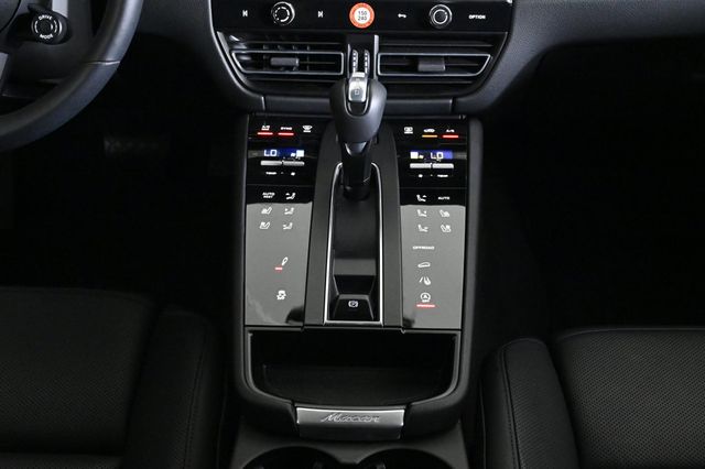 2025 Porsche Macan T - 22914150 - 15