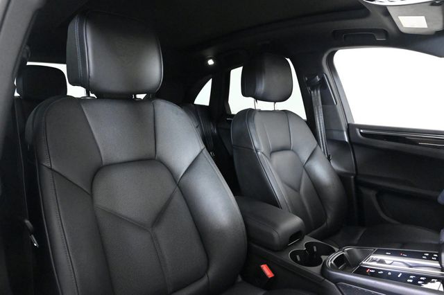 2025 Porsche Macan T - 22914150 - 17