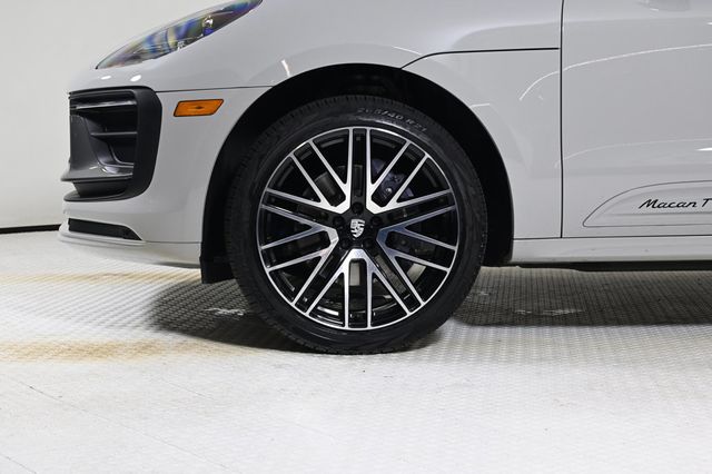 2025 Porsche Macan T - 22914150 - 27