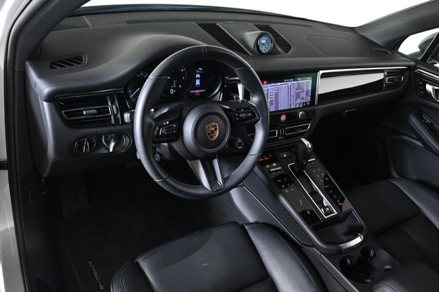 2025 Porsche Macan T - 22914150 - 3