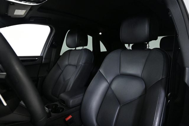 2025 Porsche Macan T - 22914150 - 4