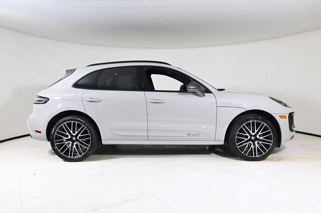 2025 Porsche Macan T - 22914150 - 7