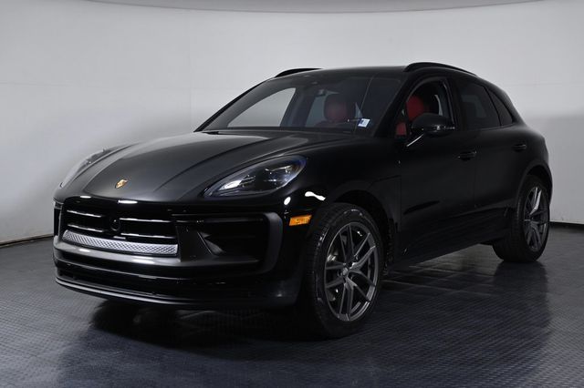 2025 Porsche Macan T - 22996341 - 0
