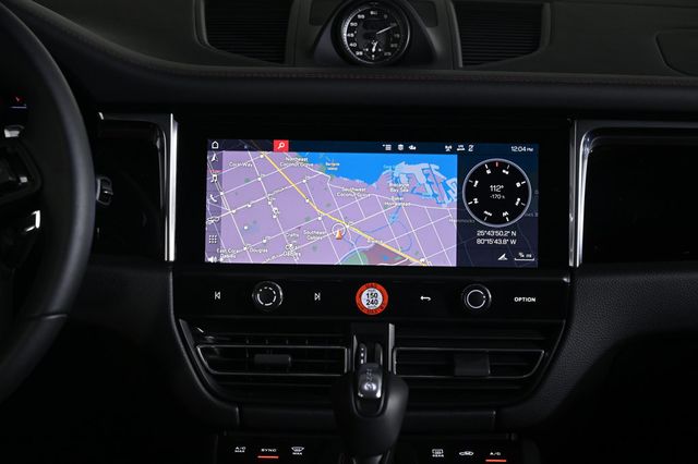 2025 Porsche Macan T - 22996341 - 14
