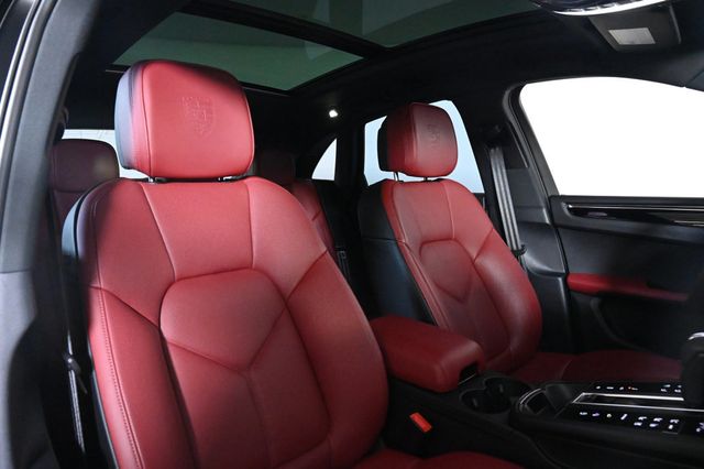 2025 Porsche Macan T - 22996341 - 17