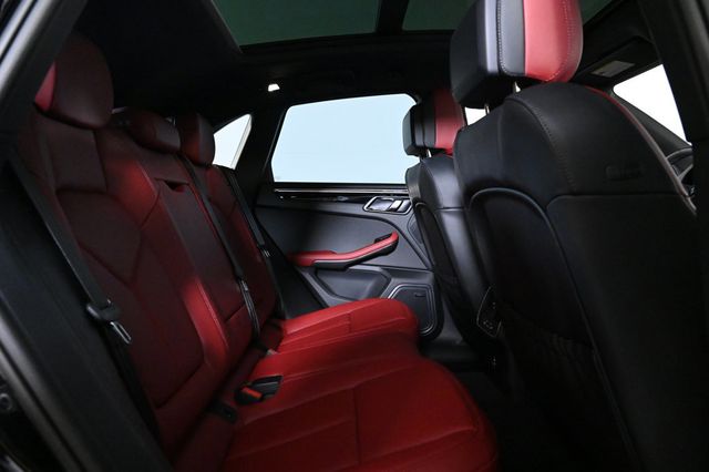 2025 Porsche Macan T - 22996341 - 18