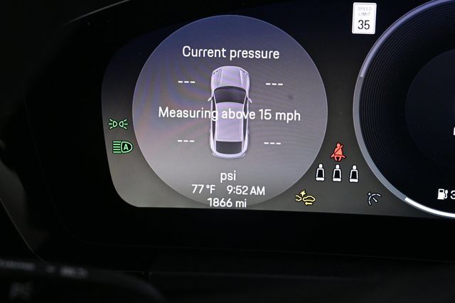 2025 Porsche Macan Electric 4 - 22968626 - 12