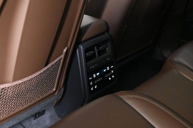 2025 Porsche Macan Electric 4 - 22968626 - 19