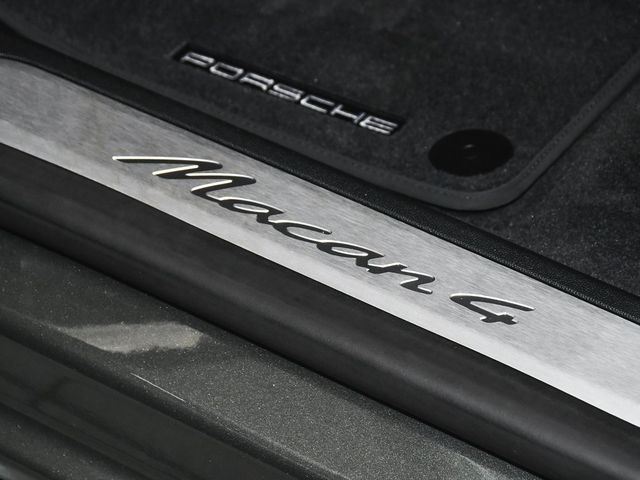 2025 Porsche Macan Electric 4 - 22922996 - 11