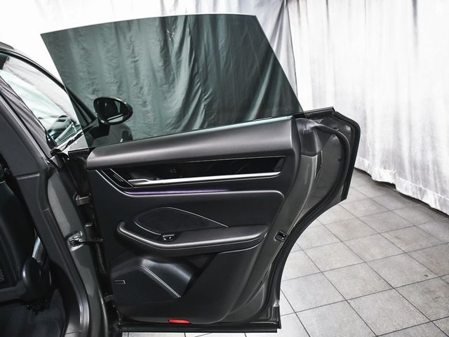 2025 Porsche Macan Electric 4 - 22922996 - 13