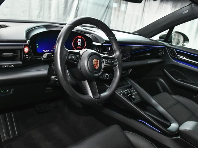 2025 Porsche Macan Electric 4 - 22922996 - 20