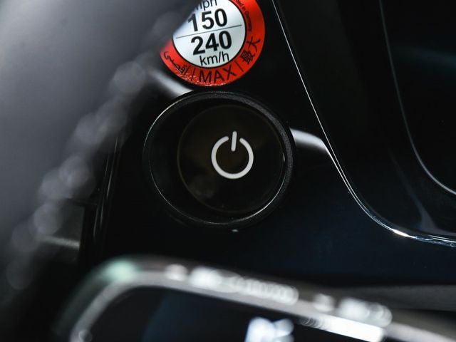 2025 Porsche Macan Electric 4 - 22922996 - 30