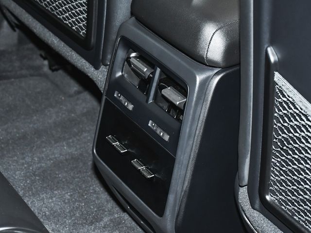 2025 Porsche Macan Electric 4 - 22922996 - 49