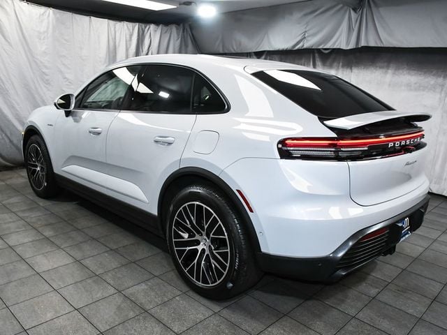 2025 Porsche Macan Electric 4 - 23009875 - 3