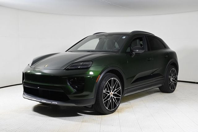 2025 Porsche Macan Electric 4S - 22923909 - 0