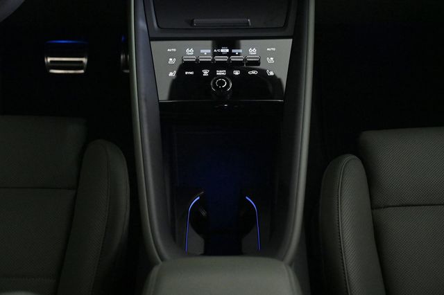 2025 Porsche Macan Electric 4S - 22923909 - 15