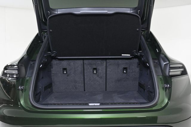 2025 Porsche Macan Electric 4S - 22923909 - 26