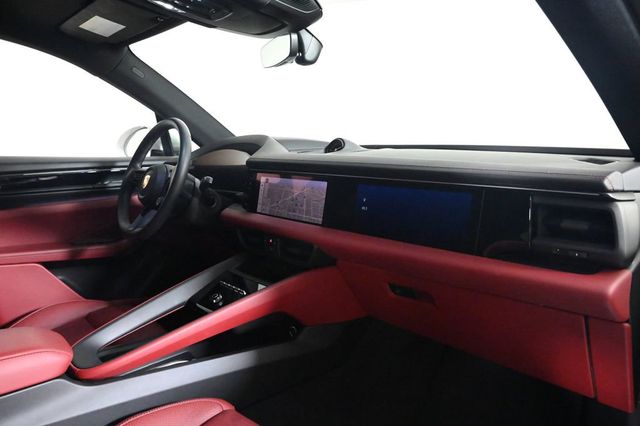 2025 Porsche Macan Electric 4S - 23025446 - 16