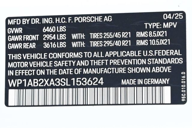 2025 Porsche Macan Electric 4S - 23025446 - 28