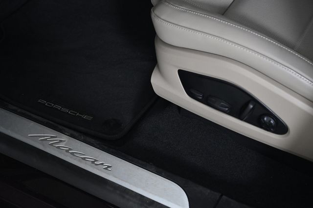 2025 Porsche Macan Electric Electric RWD - 22988542 - 25