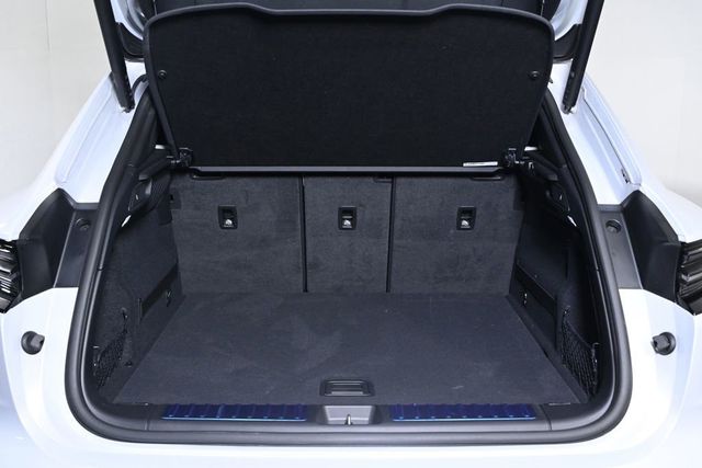 2025 Porsche Macan Electric Electric RWD - 23008533 - 22