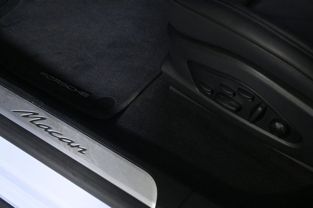 2025 Porsche Macan Electric Electric RWD - 23008548 - 21
