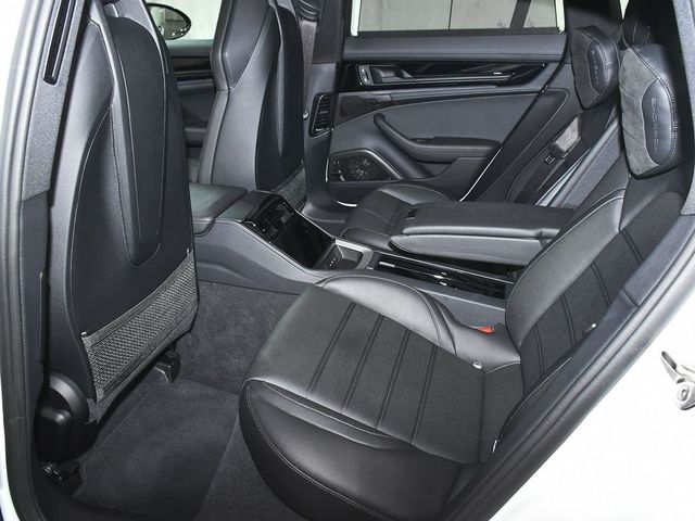 2025 Porsche Panamera E-Hybrid 4 - 23001065 - 52
