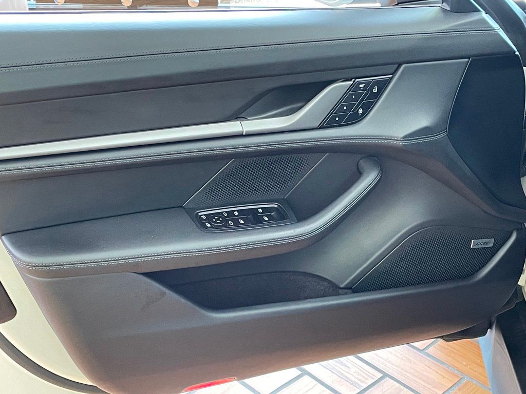 2025 Porsche Taycan 4S AWD - 23048537 - 13