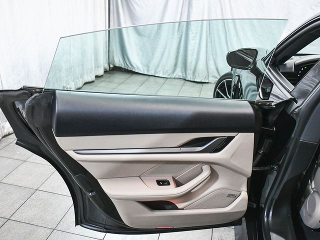 2025 Porsche Taycan Base - 22927762 - 12