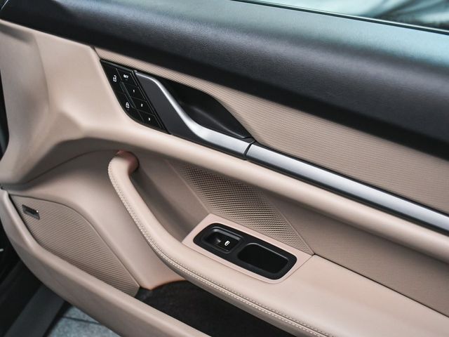 2025 Porsche Taycan Base - 22927762 - 16