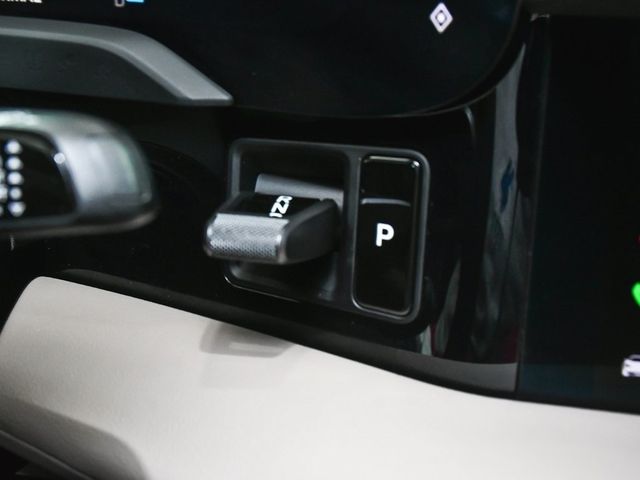 2025 Porsche Taycan Base - 22927762 - 27