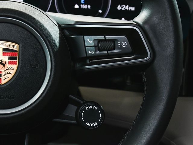 2025 Porsche Taycan Base - 22927762 - 30