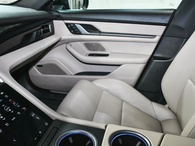 2025 Porsche Taycan Base - 22927762 - 38