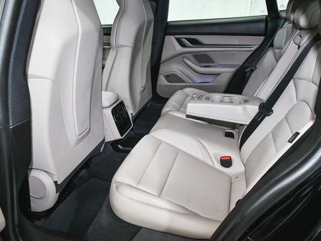 2025 Porsche Taycan Base - 22927762 - 44