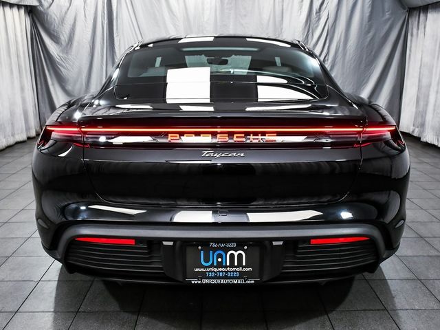 2025 Porsche Taycan Base - 22927762 - 4